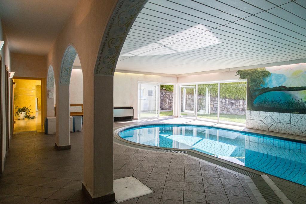 Residence Krone Schenna Ngoại thất bức ảnh