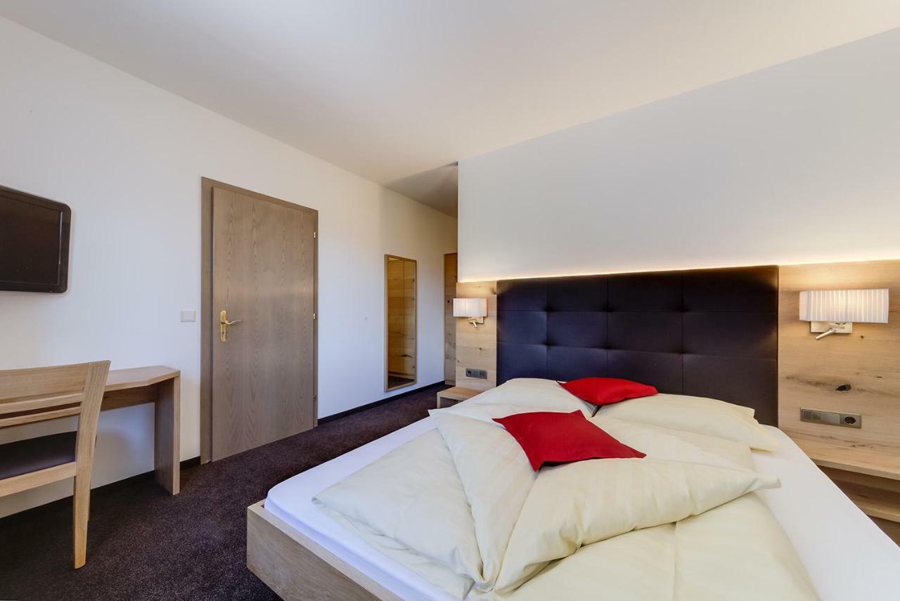 Residence Krone Schenna Ngoại thất bức ảnh